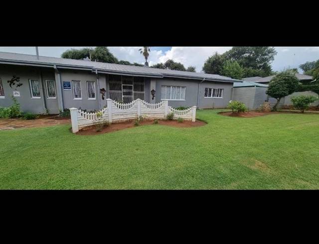 4 BEDROOM HOUSE FOR SALE IN KURUMAN